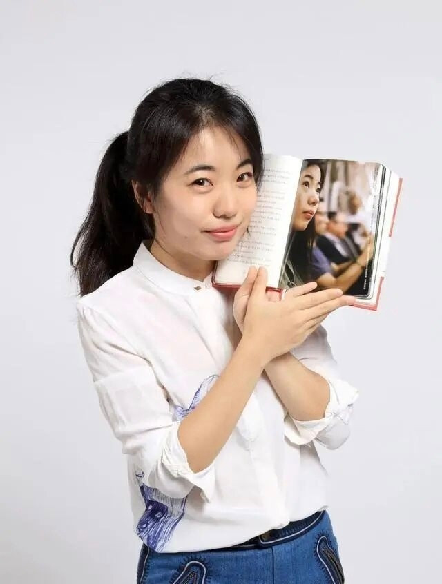 三天前变更法人，三天后学位撤销。这个时间差卡得太精准，精准到让人很难相信只是巧合