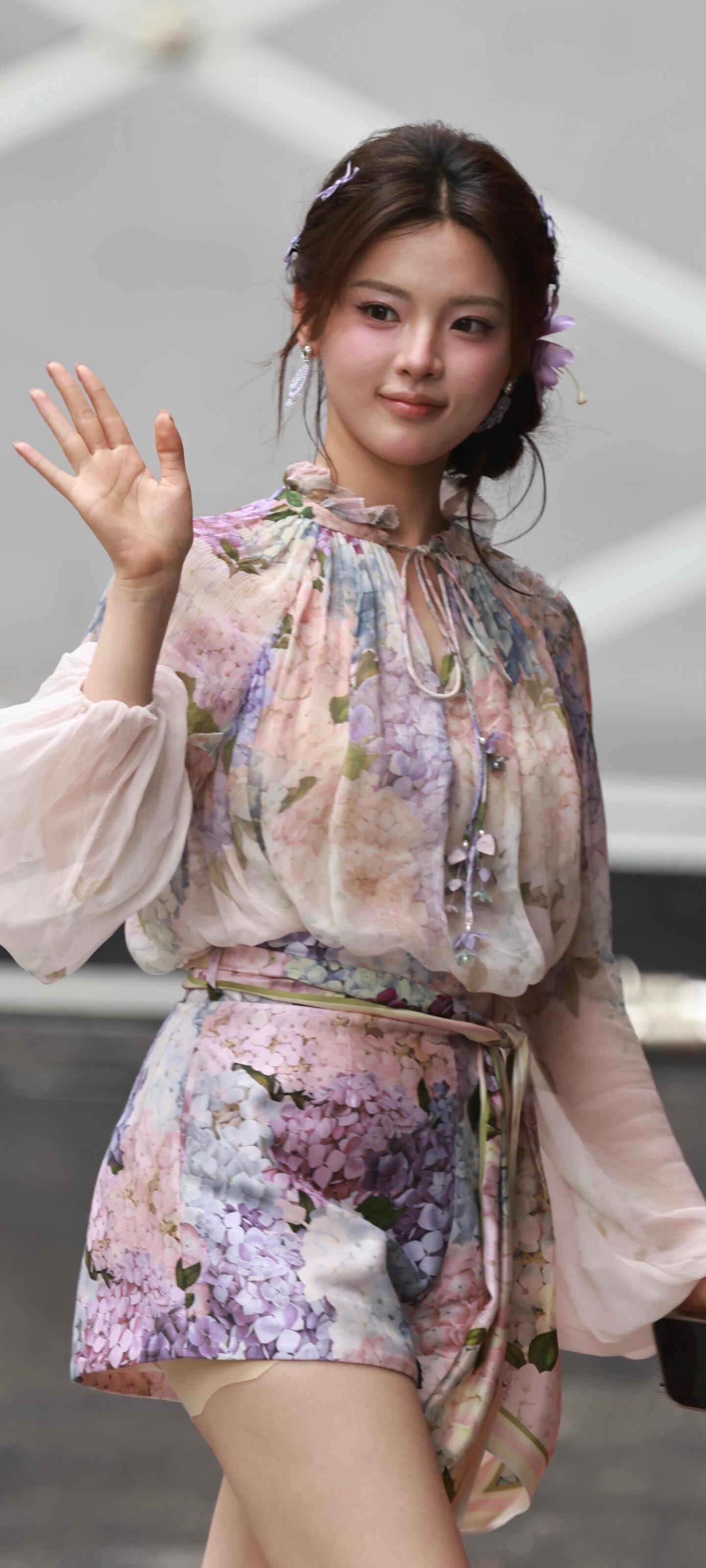 花神下凡生图💐（喜欢生图的意思是指喜欢这样漂亮又真实的图​​​