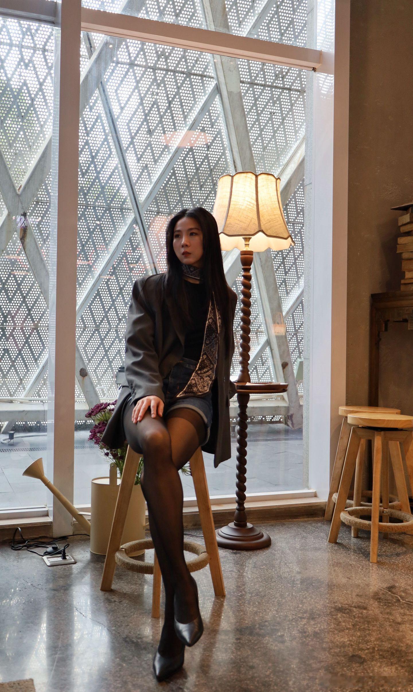 轻熟女神范儿中年女性的艺术气息美女绘梦长廊