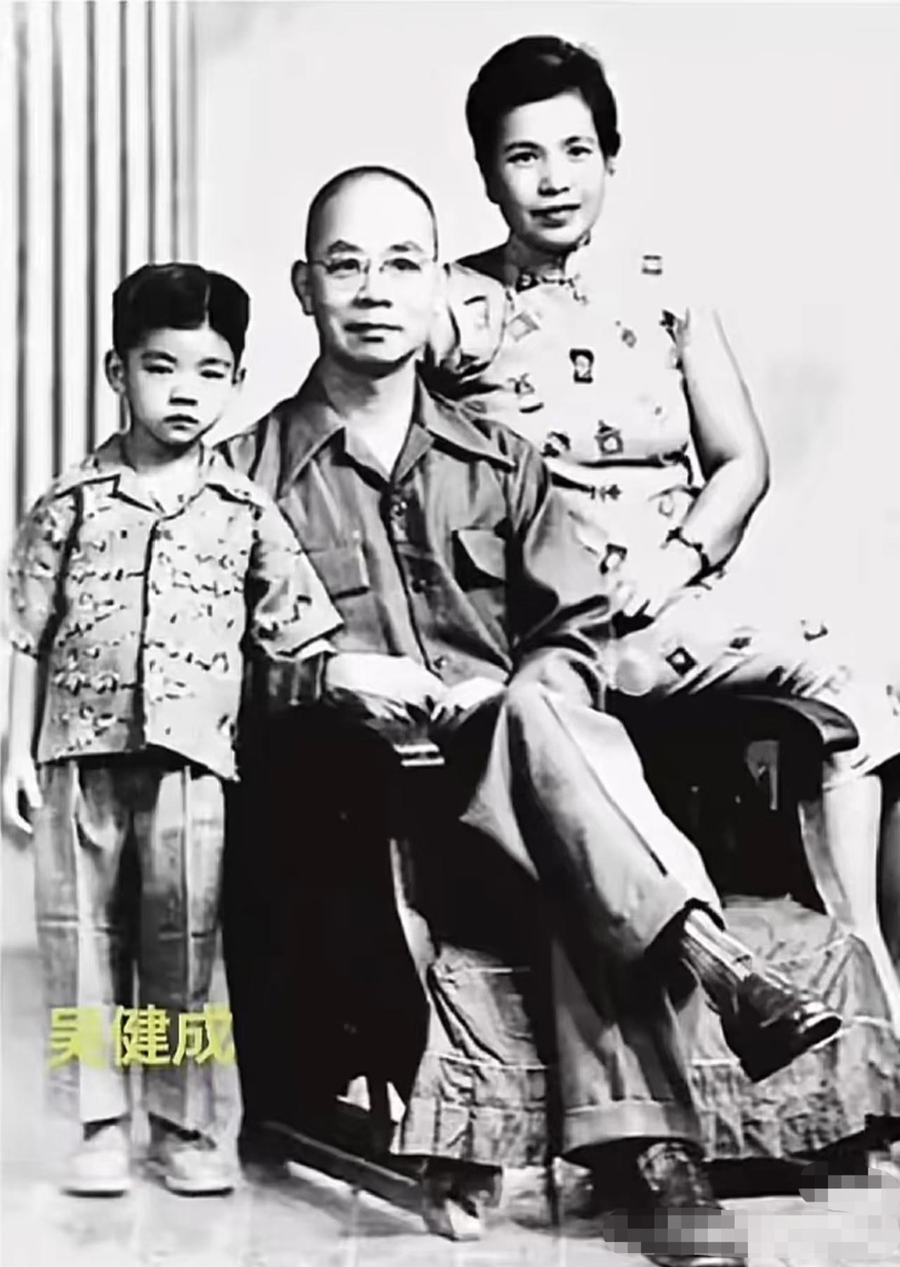 《沉默的荣耀》吴石将军牺牲后家人情况!吴石将军就义后王碧奎还在狱中,就义当天,