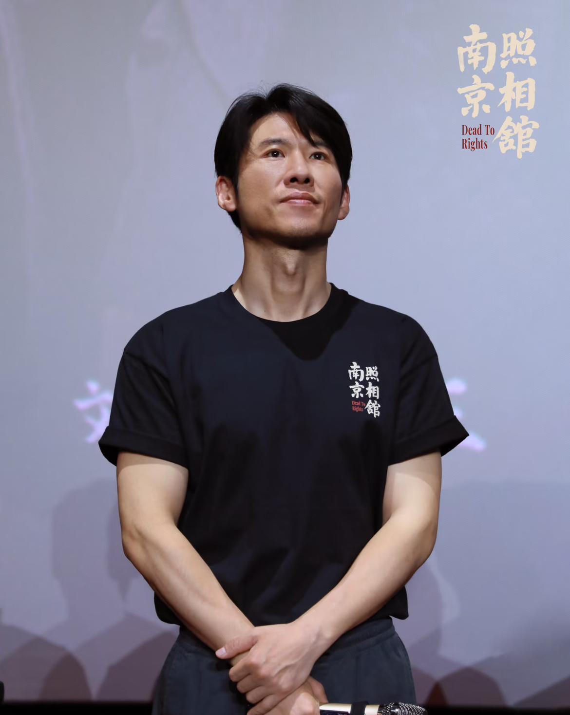 王骁这演员不能仔细看，越仔细看，越会发现，他颜值不高，个子也不高，但是他的演