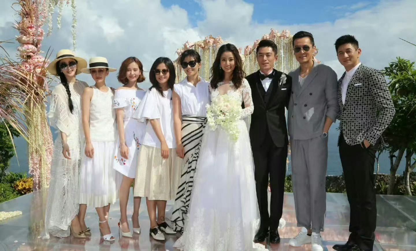谁懂当年林心如和霍建华婚礼上这张合照的含金量