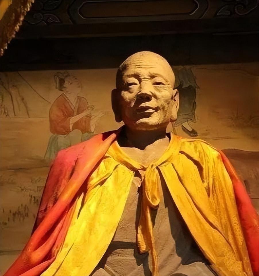 谁能想到！山西一村民打扫古寺，靠佛像睡了一觉，竟无意间揭开一个尘封千年的秘密！