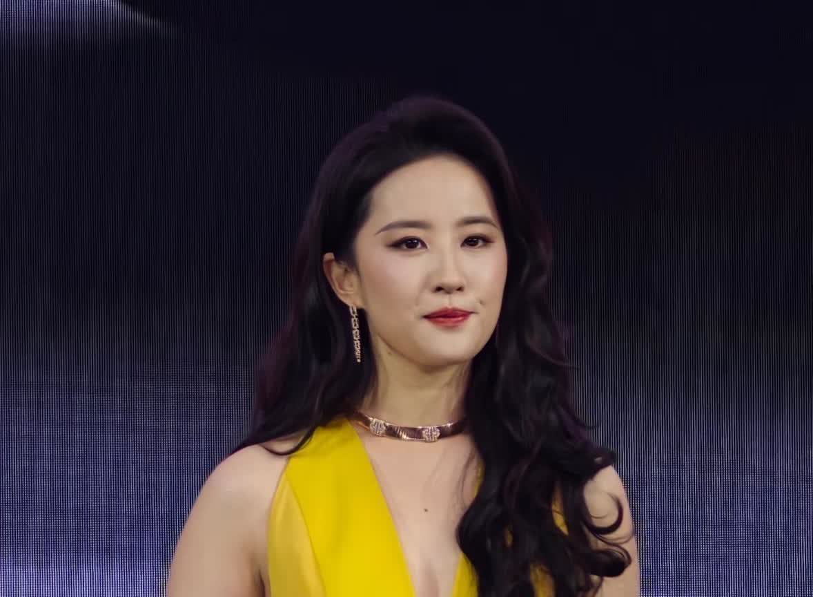 刘亦菲对着镜头说自己这辈子栽在一个渣男身上，这消息在娱乐圈掀起了不小的波澜。