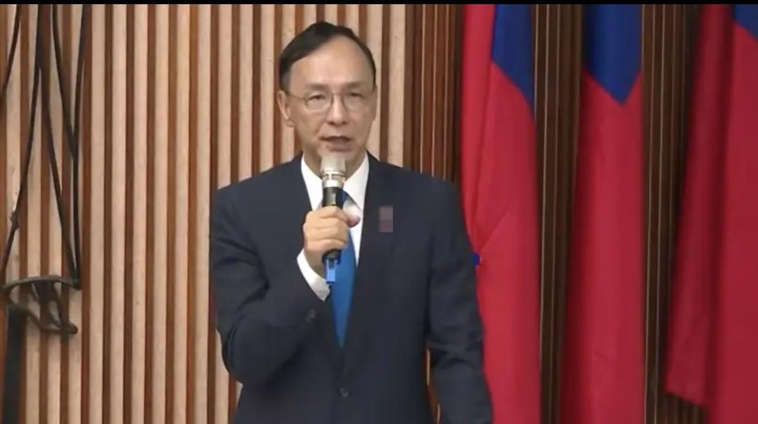 【民进党集体失声，朱立伦独撑台湾光复80周年！】今天，（25日）台湾光复80周年