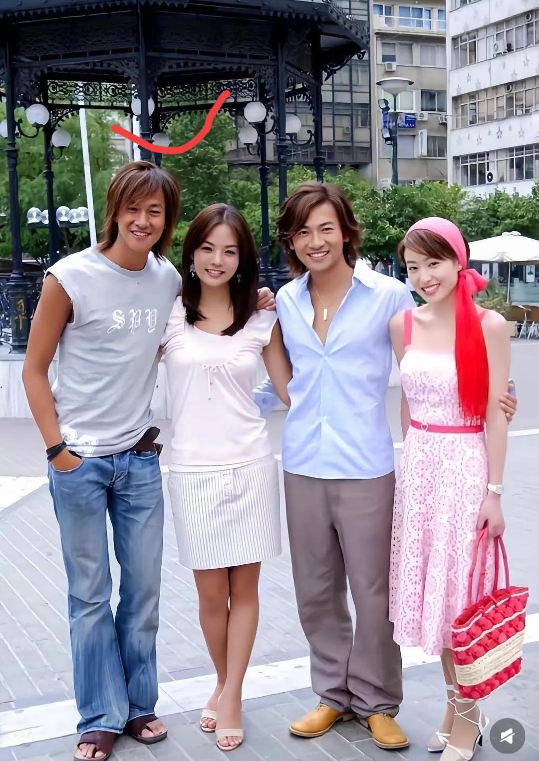 生孩子一定要趁早，看看何润东何润东是75年出生的，他的妻子林姵希比他小四岁，