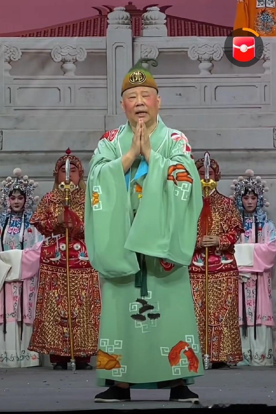 名人需时刻留意自己的言行举止，此前闫学晶、韩红就曾因言语不当引发争议。就在最近7