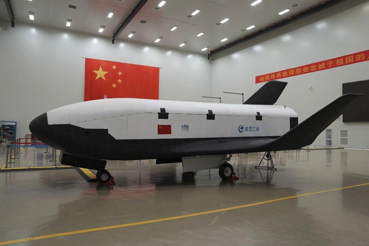 昊龙我国首型货运航天飞机“昊龙”的设计研发工作正按计划紧密锣鼓地推进。3月17日