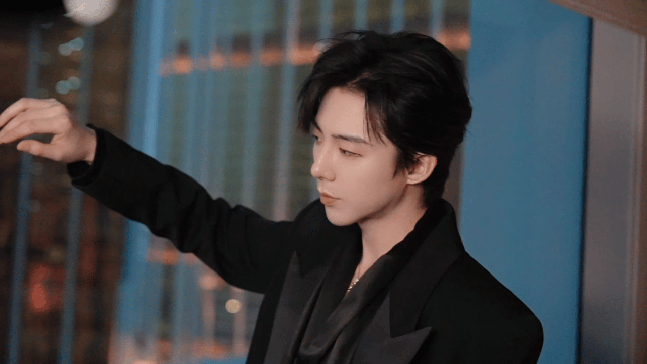 刷到海报狠狠心动，星光大赏官宣刘宇宁今年作品亮眼，星光大赏现场熟人云集，期待宁