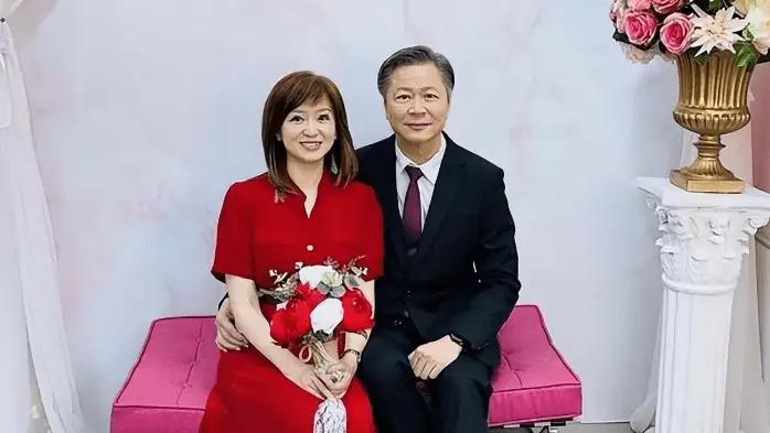 相差12岁，二婚，周玉琴为什么嫁给赖岳谦？周玉琴第一次收到赖岳谦的吃饭邀约，