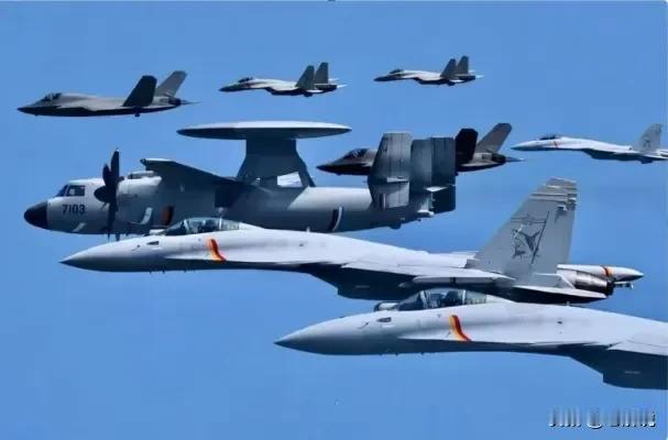 就在昨天，11月29日，台湾“国防部”承认：解放军连续两天针对性军事行动，机舰围