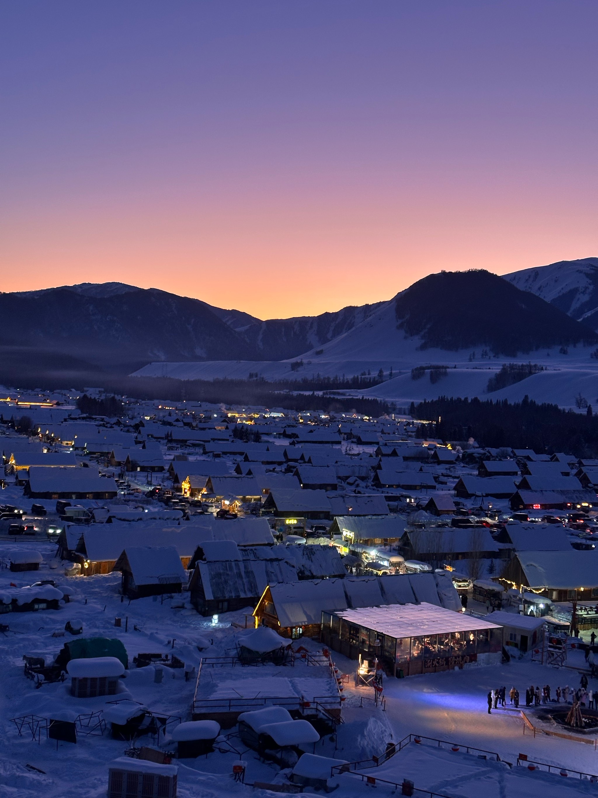 新年旅游，新疆禾木的冰雪美景攻略！