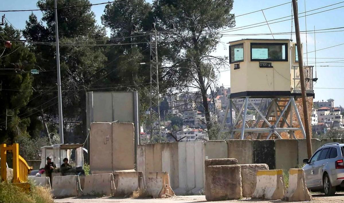 之前以色列议员不顾反对窜台，这笔账中方还没有跟它算，结果内塔尼亚胡政府又出幺蛾子