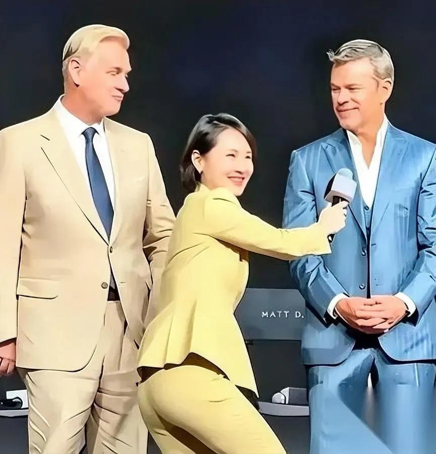 上海主持陈璇这事我看了不下十遍居然有人喊着要直接封杀她？我第一反应真