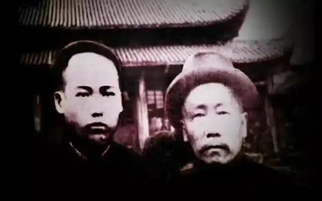 1917年饱学老夫子给毛主席出题：＂绿杨枝上鸟声声，春到也，春去也＂，毛主席如何