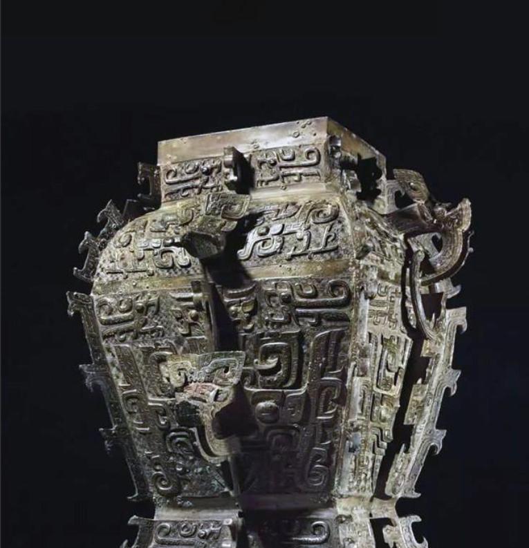 1968年，文物专家赵开祥路过一废品站，突然听到一阵喧哗声：“俺这个罐子老沉哩，