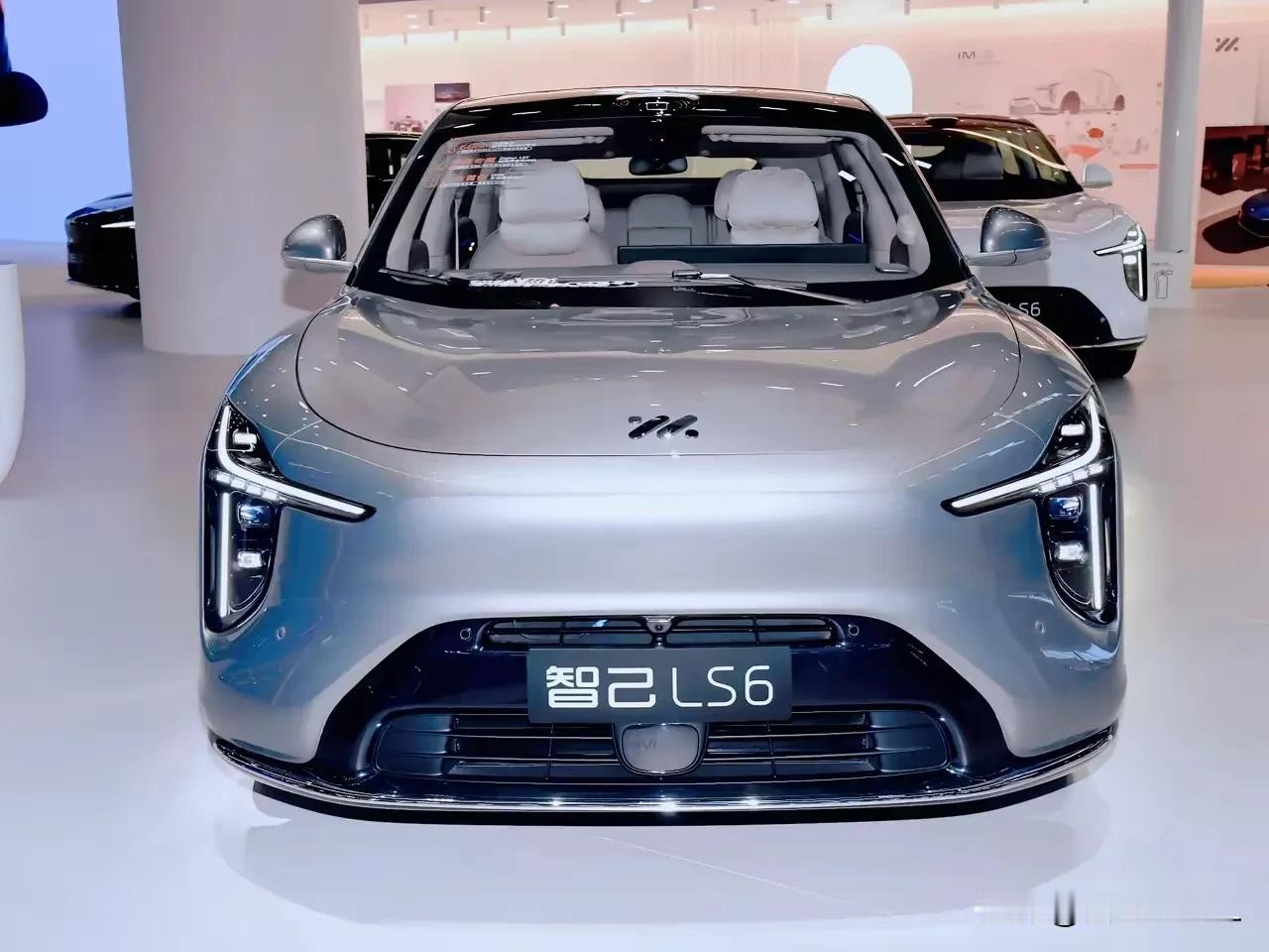 很喜欢新一代智己LS6，这款大五座智能SUV各方面表现优秀，首搭智己恒星超级增程