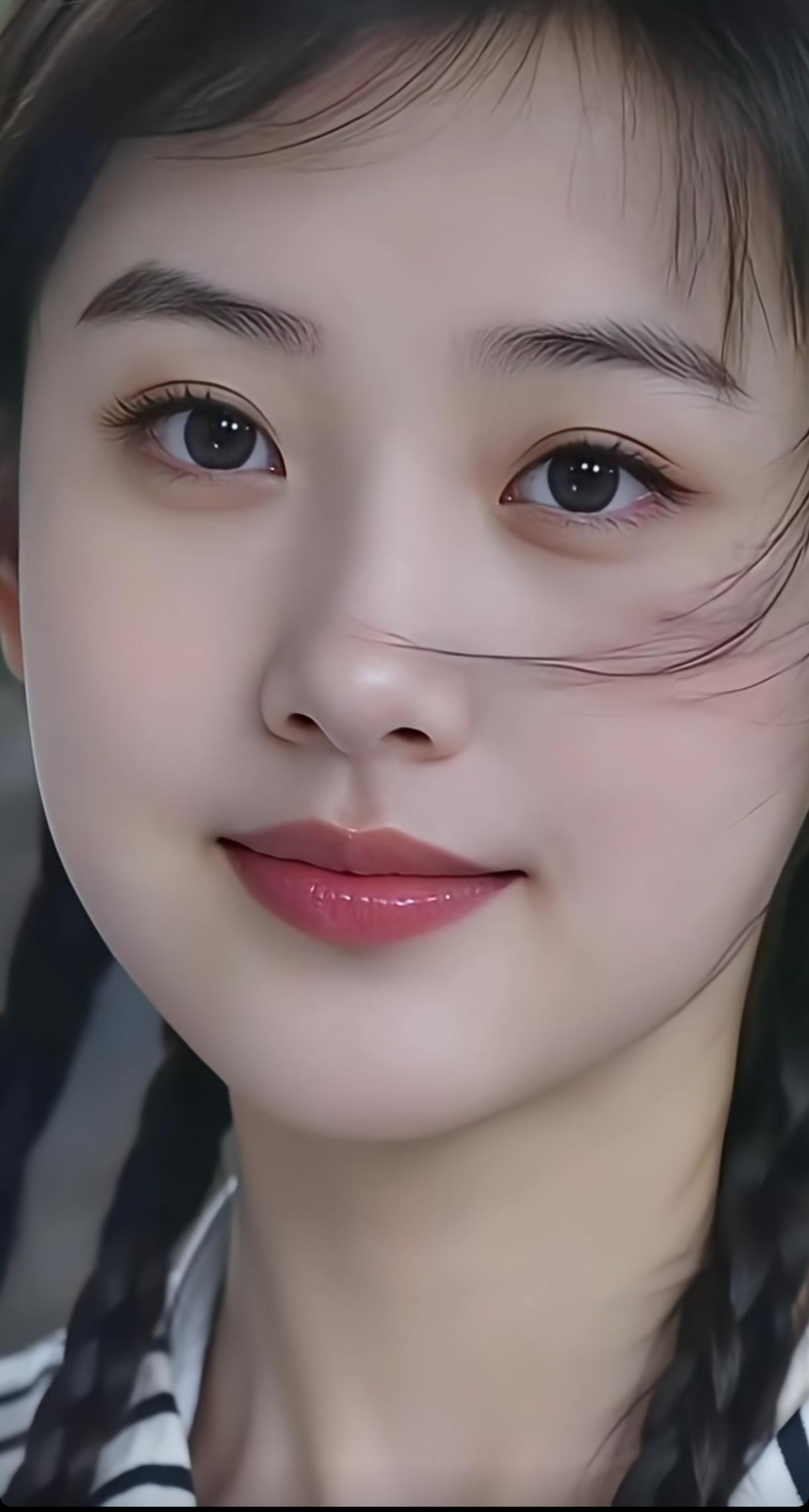 甜美少女心，温柔微笑，元气满满的一天！🌸💖分享清新美照阳光少女照甜美微笑