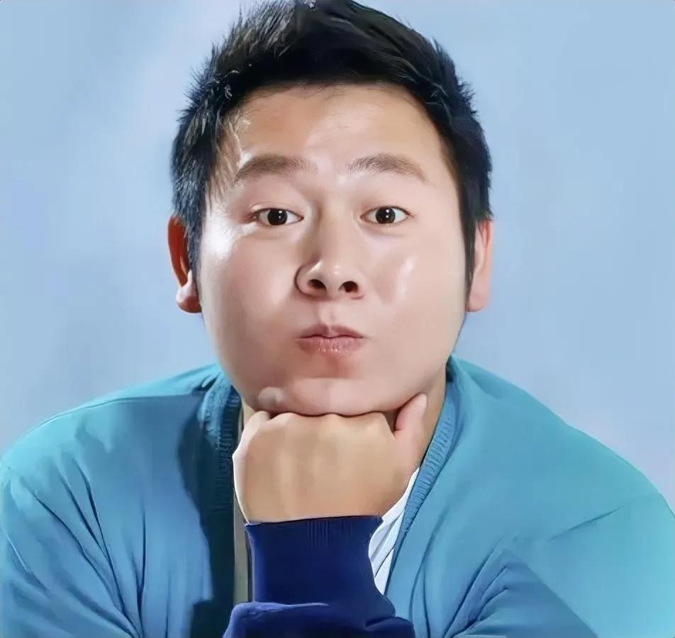 别羡慕陈翔六点半火了——他们的“随便”里藏着普通人学不会的狠劲。你看他们