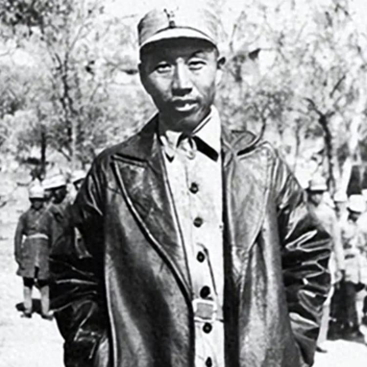 王震去垦荒，谁来保卫边区？毛主席问：带8000人参加八路的高四爷在哪？这话