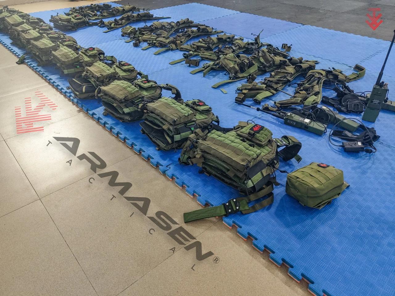 印度伞兵特种部队在他们订购的新装具