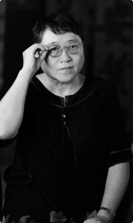 性学专家李银河说：“长得丑的人是体验不到爱情是什么东西的。爱情这个东西，本质上就