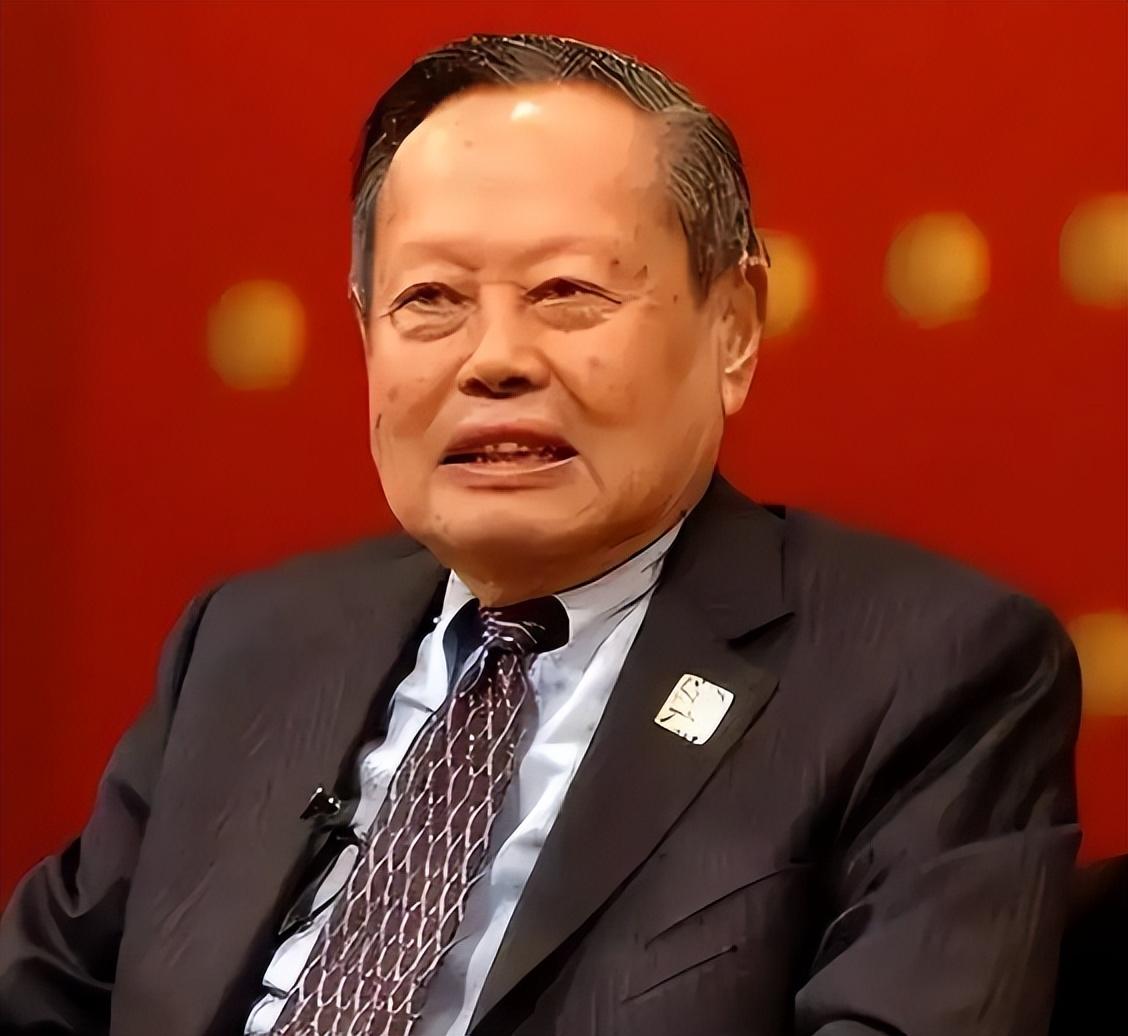 翁帆也未料到，丈夫杨振宁离世后，生前一个举动，口碑再一次意外刷屏最近两天，全