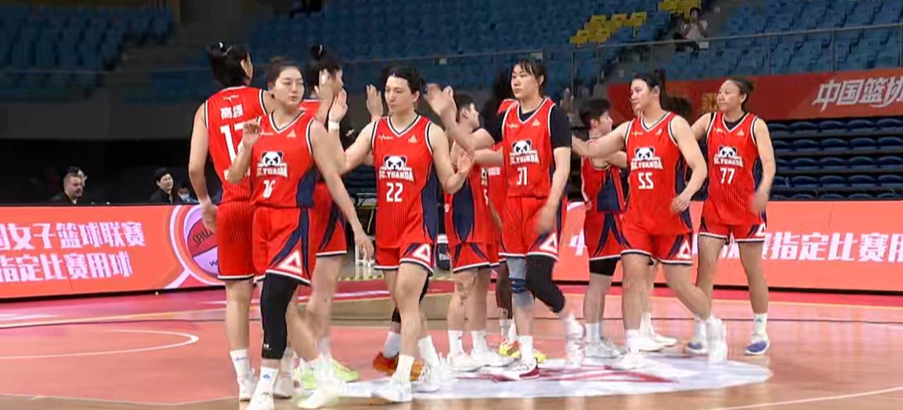 3月8日晚，WCBA俱乐部杯半决赛太精彩了！四川女篮和江苏南钢女篮一决高下，最终