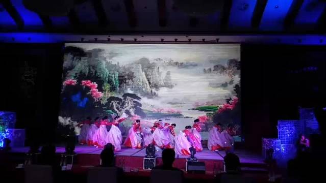 延吉长白山国际冰雪旅游节冰上高尔夫开赛[新