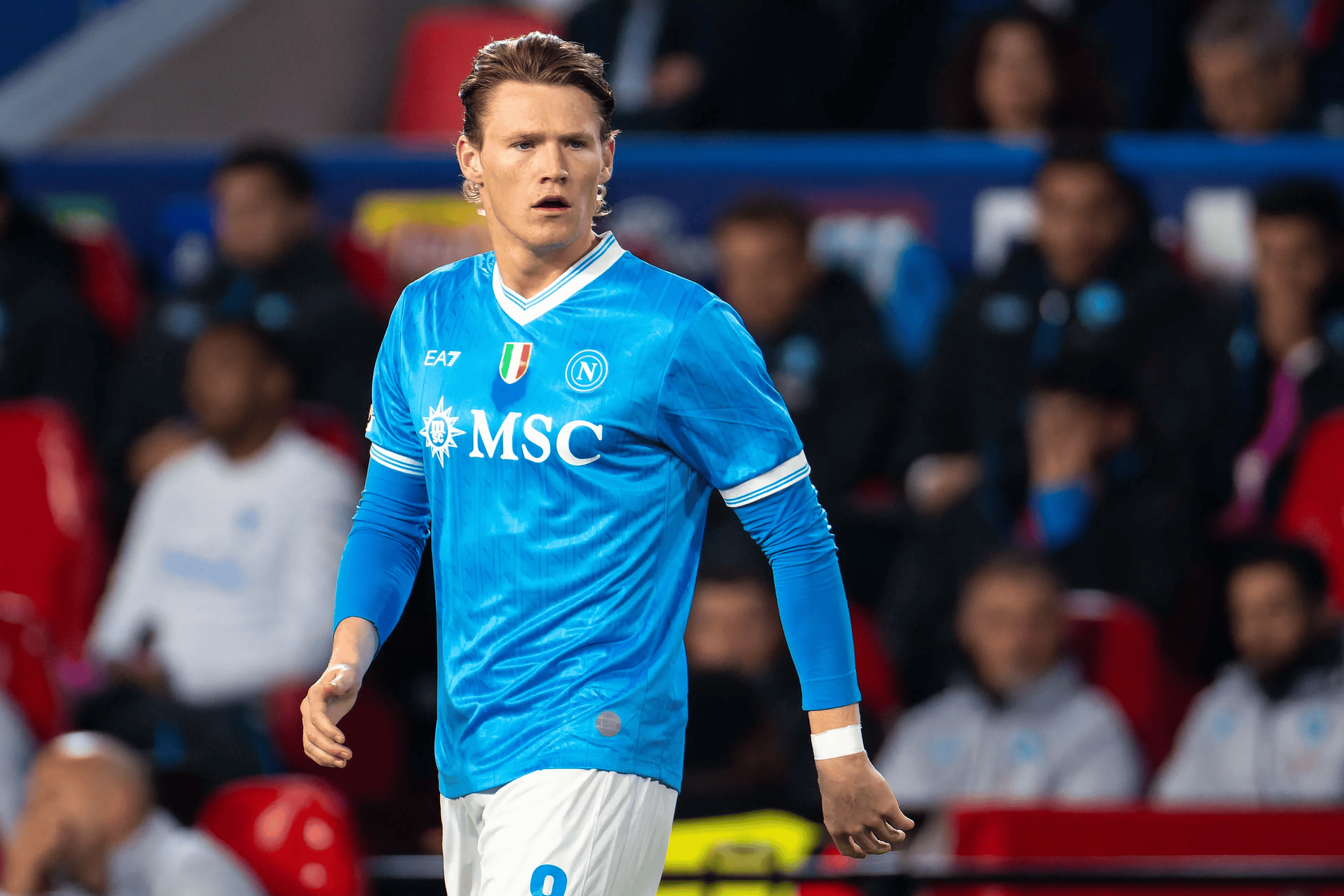 太阳报: 球迷过度关注影响生活, 麦克托米奈或考虑重返英超