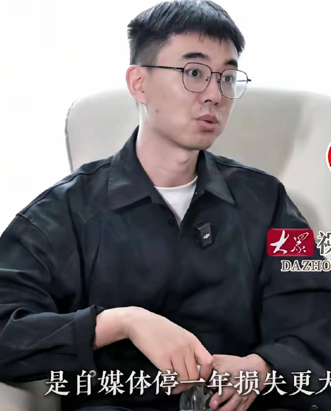 耿同学揭露一个可怕的现实耿同学称：如果他从去年开始停更一年自媒体账号，他今年