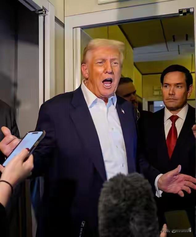 美国停摆31天！4200万人要断粮，特朗普放狠招救场反被自己人打脸美国政府