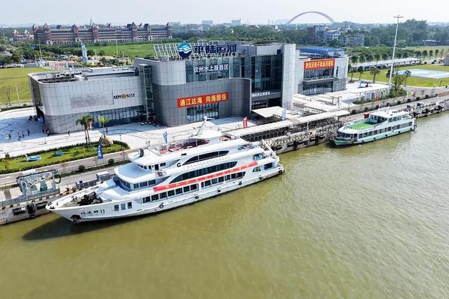 平陆运河通航不到一个月，2.3万人跑去“看水”？游客：以为是来看大船的，结果是来
