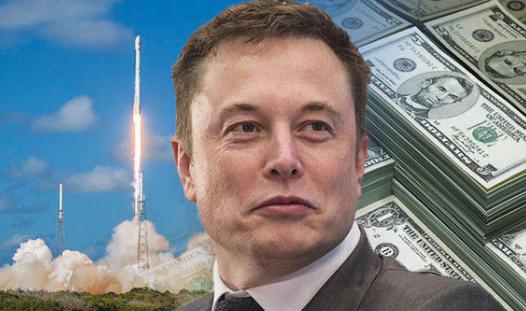 马斯克的嘴，真跟开过光一样。他曾公开提醒，说芯片荒之后，下一个全球抢着要的，