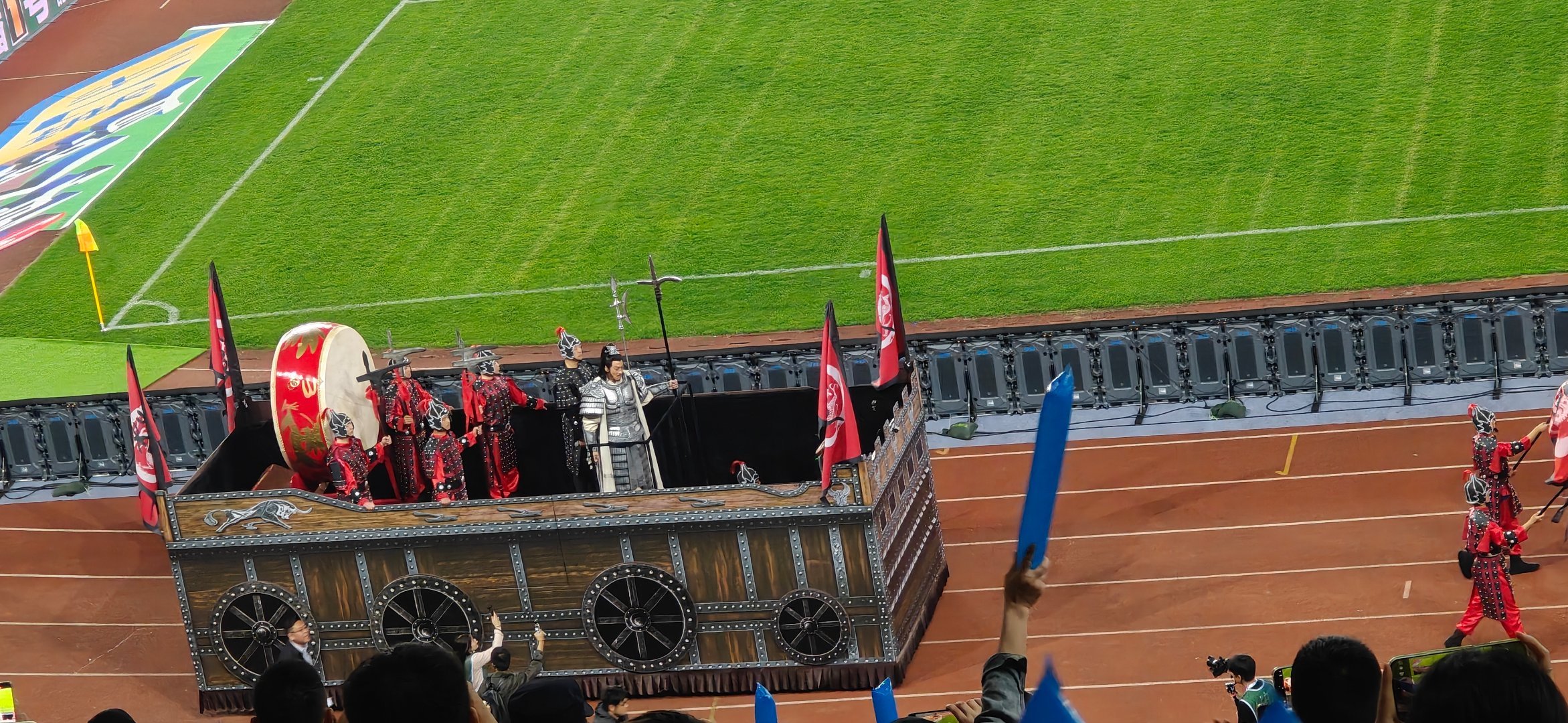 霸王出征，势不可挡苏超宿迁主场霸王虞姬不同框