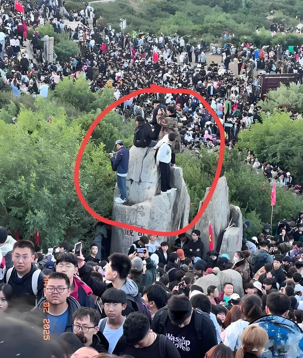 五一假期还没到，社会上已经出现了4种“怪现象”，与往年大不相同！　　距离五一