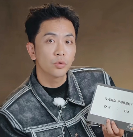 梁凇说，38岁的他，爱与不爱对他来说不需要。