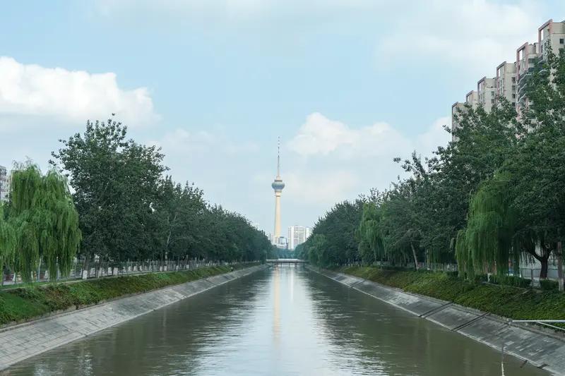 中央以铁腕之势推进反腐工作，全国范围内的倒查风暴成效显著！招投标领域开展了为期