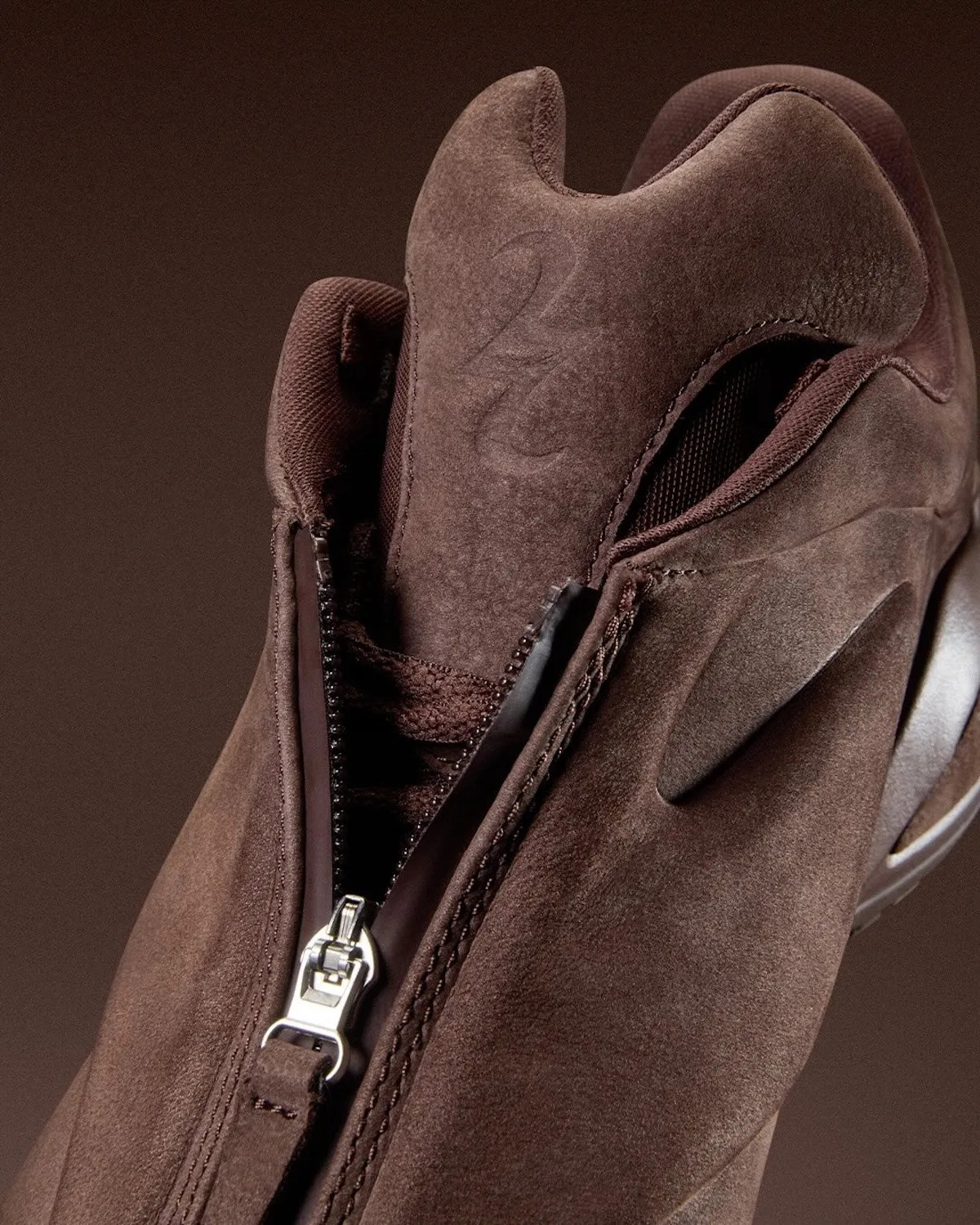 ConverseSHAI001LUX“Truffle”将于2月26日发