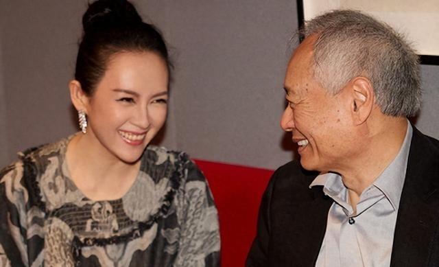 离婚2年，被央视点评的章子怡暴露最真实一面，巩俐的话有人信了章子怡这次真拼了