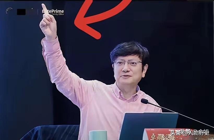 郑强教授近几日这一嗓子，真是把那些科技巨头的遮羞布给扯烂了。看着满大街乱窜的无