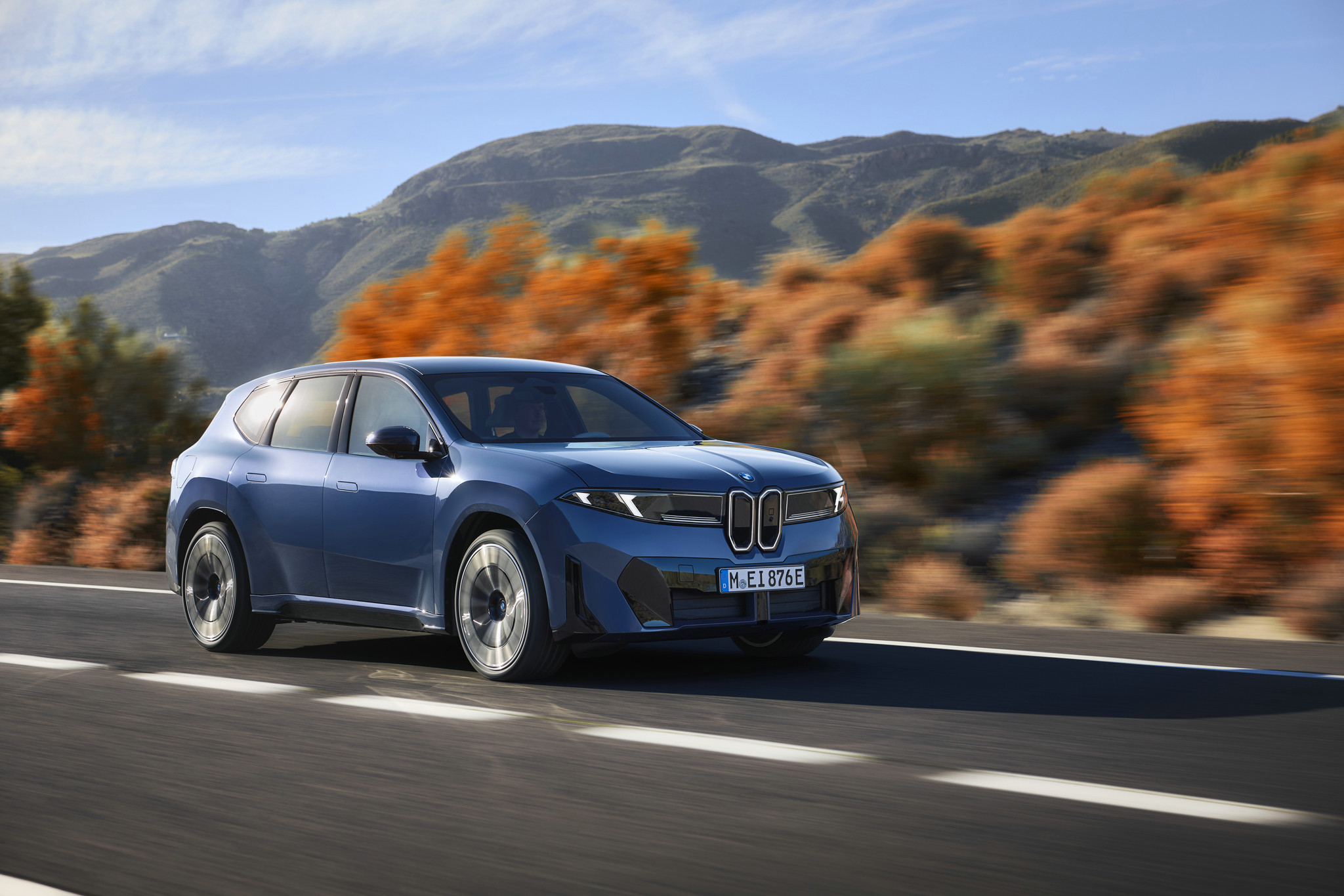 新世代BMWiX3携新世代电驱系统数据持续披露:iX350xDrive的C