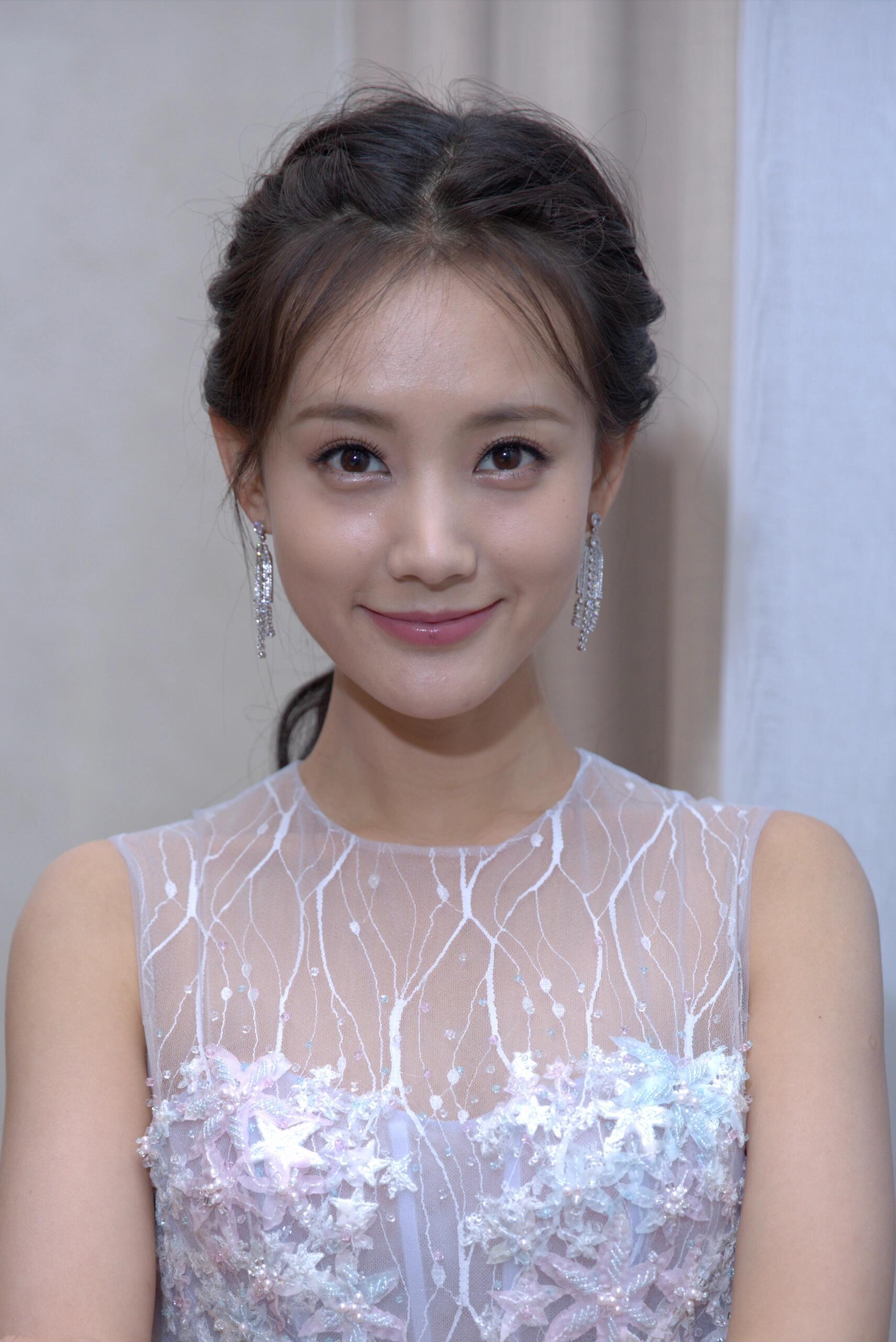 李一桐女明星生图​​​