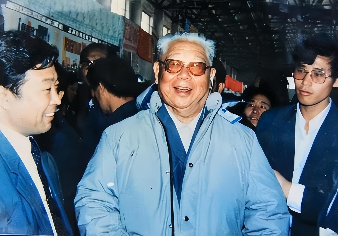 开国上将陈锡联自七大至十五大，连续九届党代会均参会。七大（1945）、八大、九大