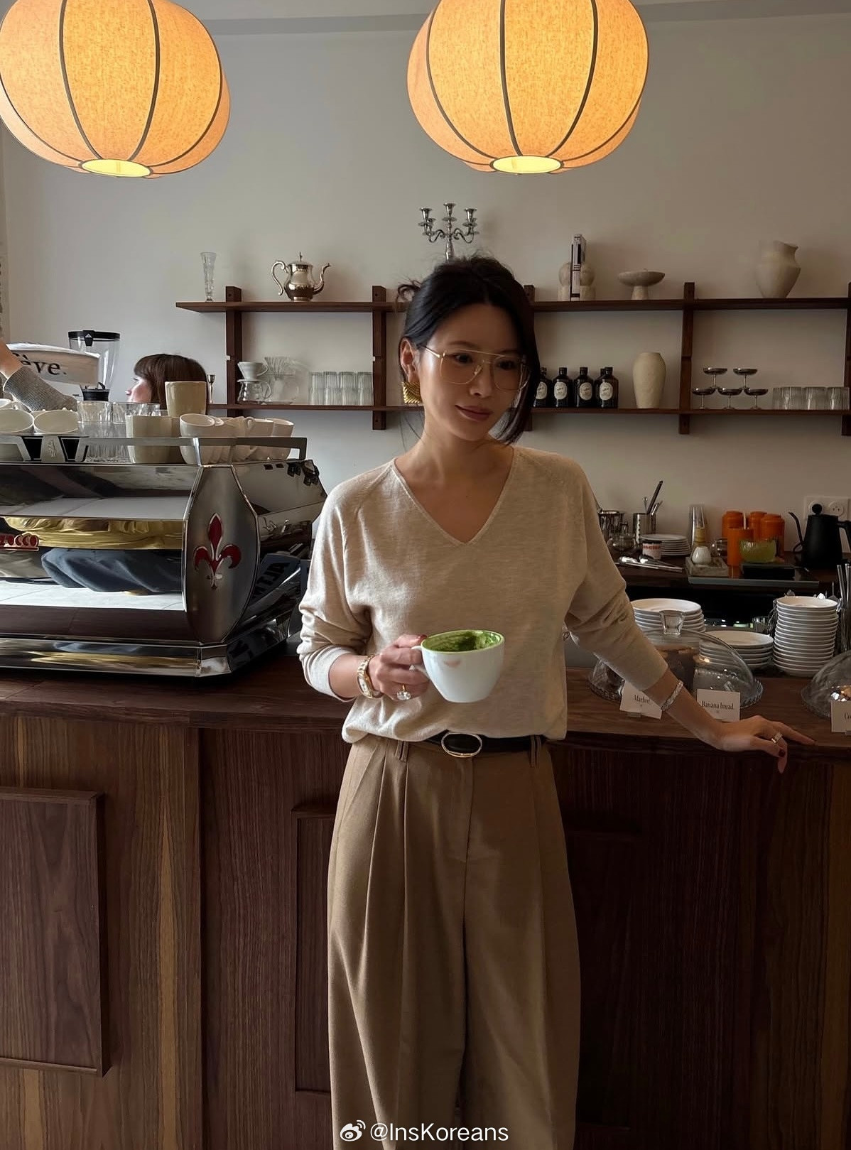 穿搭分享连续更新第2774天韩国时尚女生日常搭配周日再休闲一天韩系穿搭超能新星