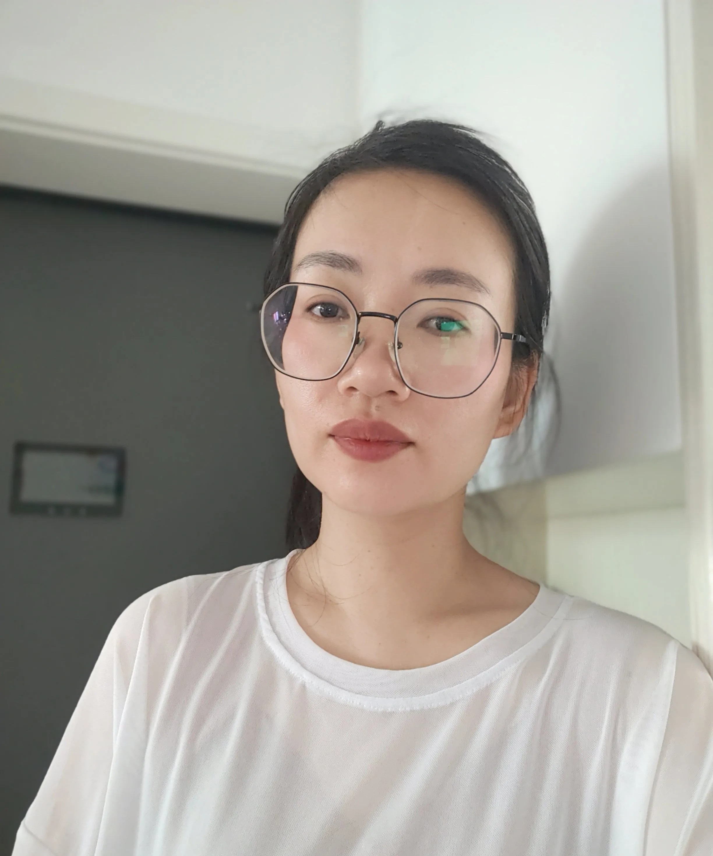 我想给自己放个假，昨晚终于离家出走了，把女儿也扔给她爸爸。前几天我婆婆给