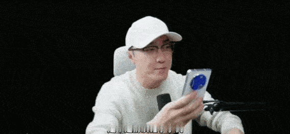 王自如点评老罗豆包辩论老罗王自如这对老冤家什么时候大结局！王自如追着问锤子手机