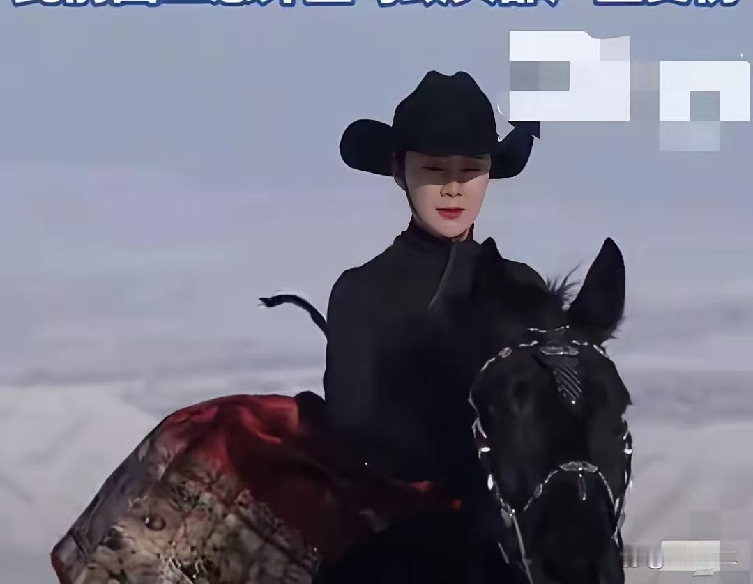 不骑马肯定拍不了宣传片啊？新疆那县就发展不起来了，这个职位肯定长期空缺，自已照顾
