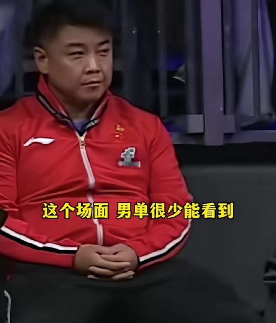 王皓最近过的很舒坦。美国大满贯，身兼数职。这次不仅指导男队，还指导了混双老祖比
