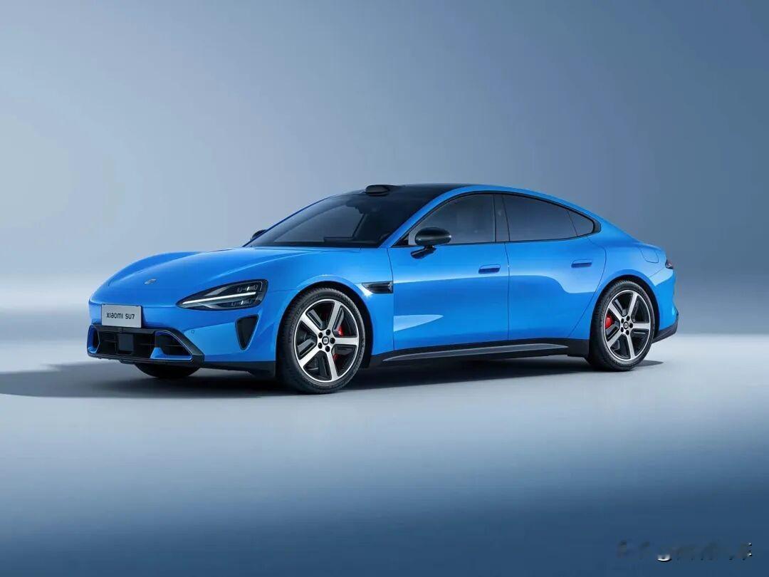 1月7日，小米汽车发布新一代SU7官图并开启小订，将于2026年4月上...